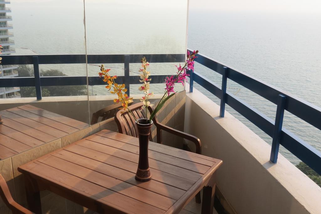 Jomtien Plaza Suite Apartments Praia de Jomtien Quarto foto