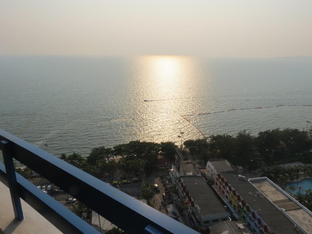 Jomtien Plaza Suite Apartments Praia de Jomtien Quarto foto