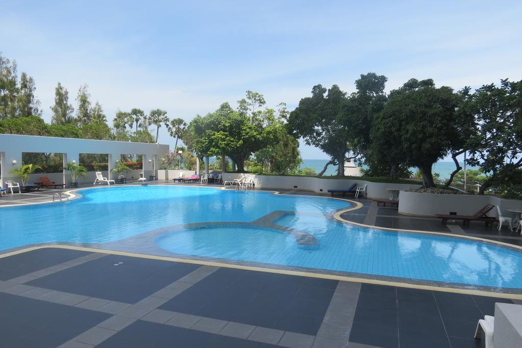 Jomtien Plaza Suite Apartments Praia de Jomtien Exterior foto